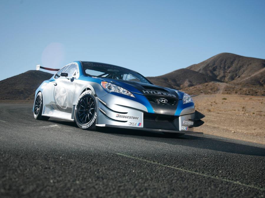  Hyundai Genesis Coupe Concept by RMR 2008 года  (фото 3 из 11)